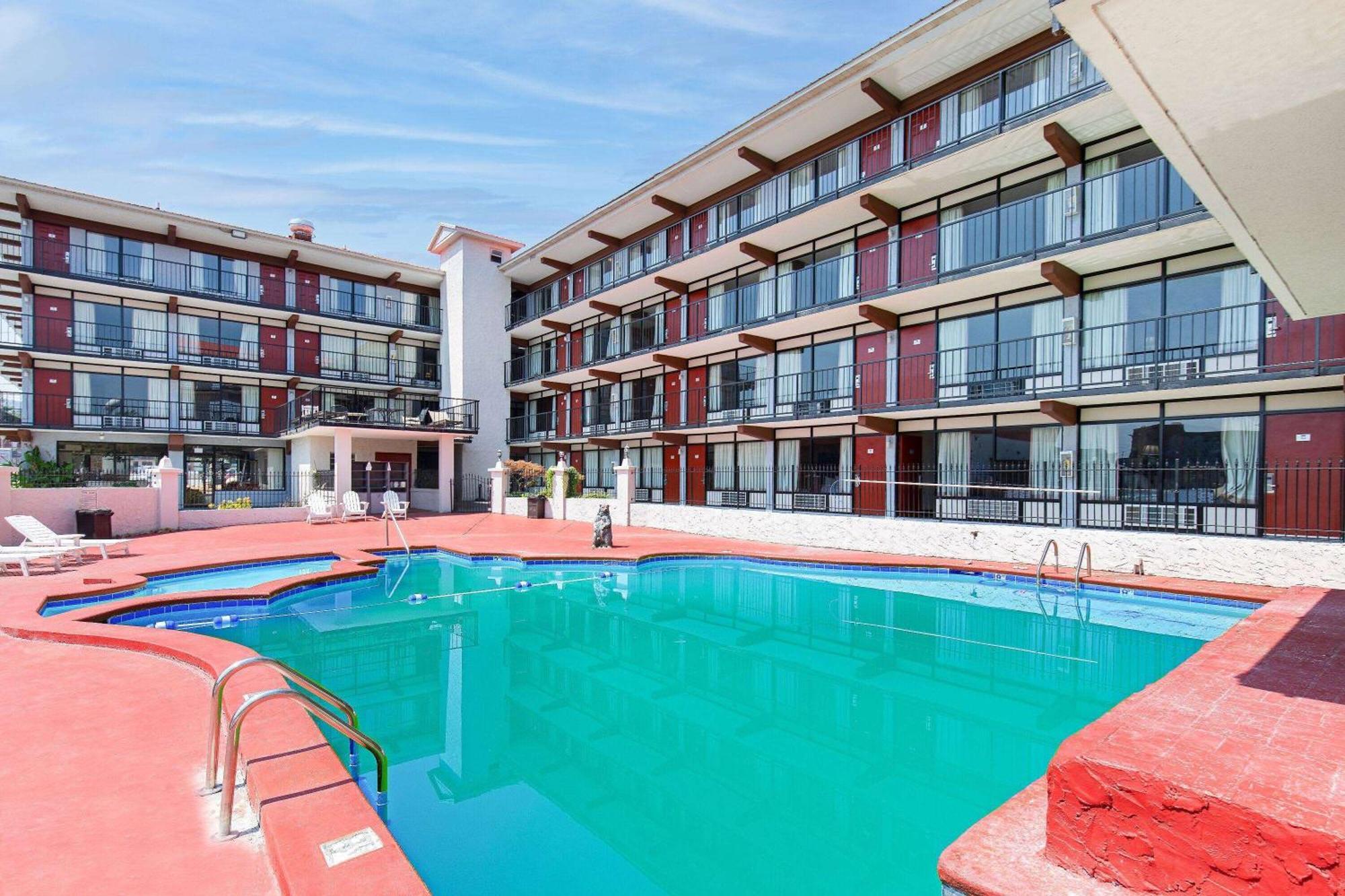 Americana Inn A Travelodge By Wyndham Pigeon Forge Luaran gambar
